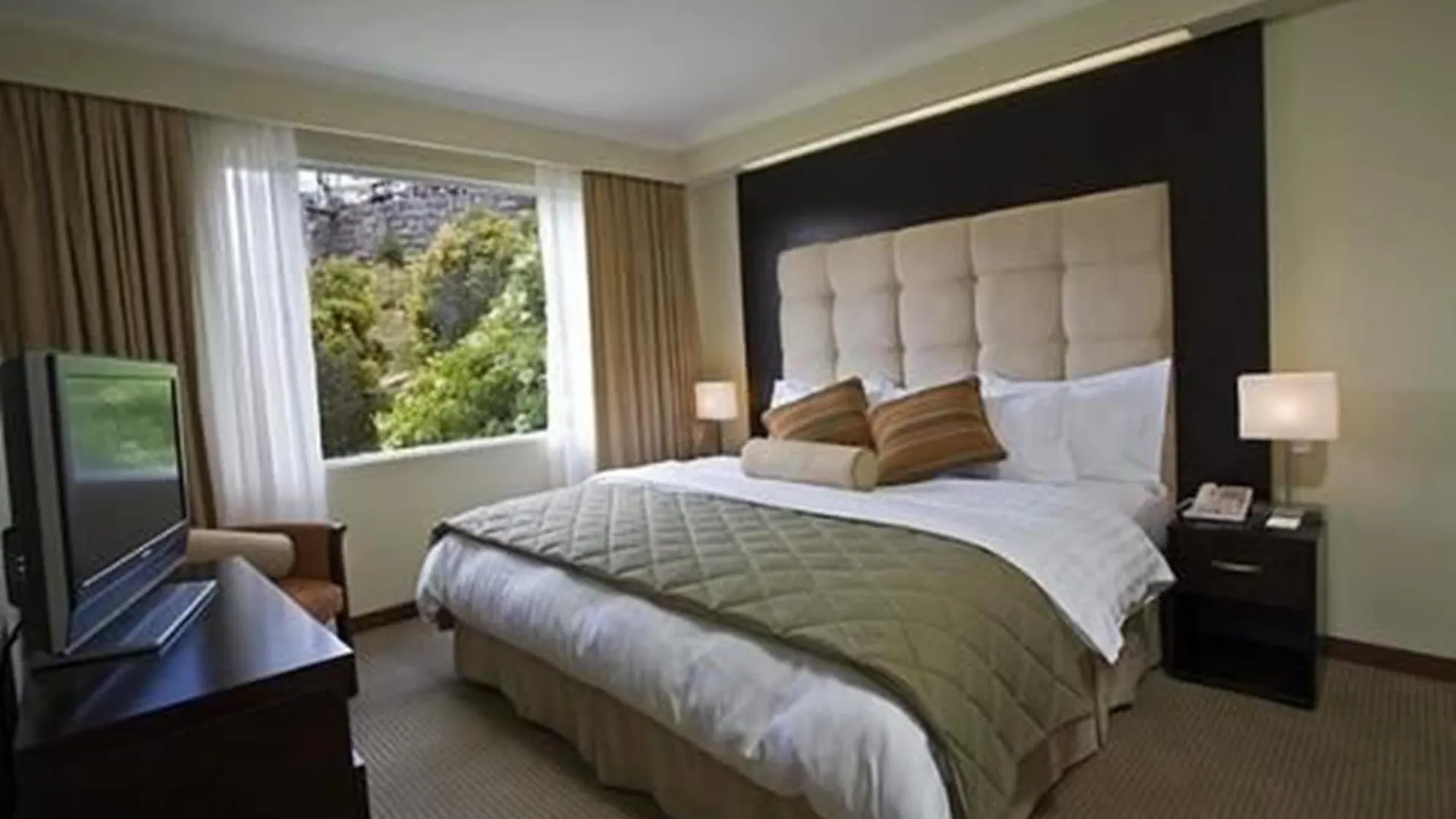 Hotel Stubel Suites & Cafe Quito Ecuador