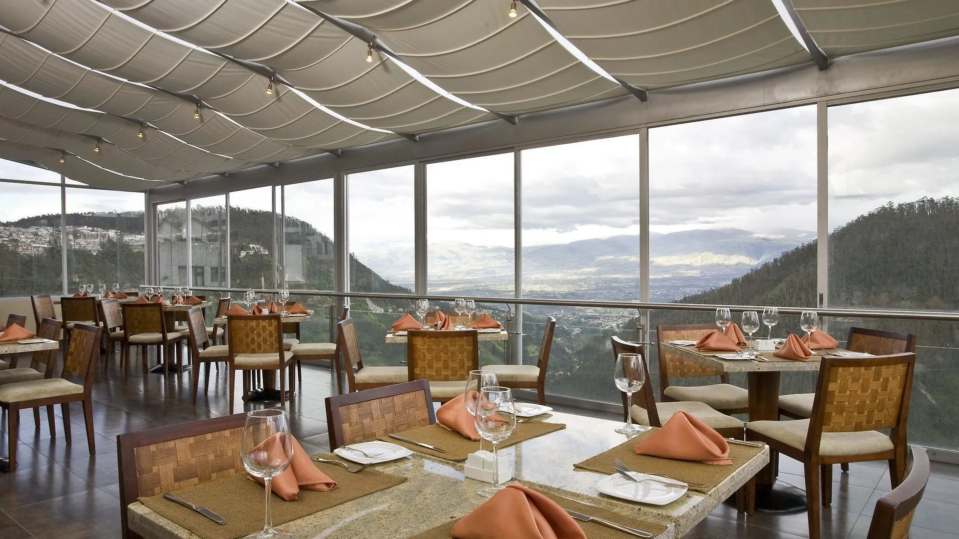 Hotel Stubel Suites & Cafe Quito Ecuador
