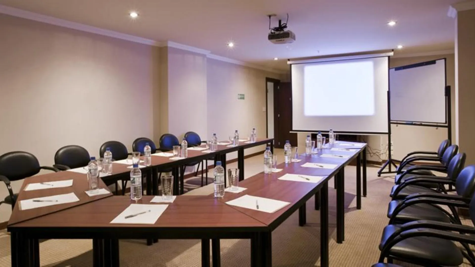 Hotel Stubel Suites & Cafe Quito 4*,  Ecuador